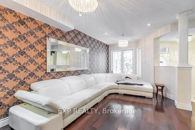 833 Scollard Ct #81 — Photo 3