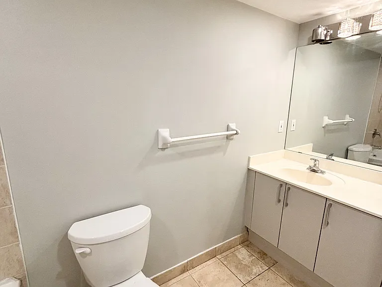 323 Richmond St E #201 — Photo 15