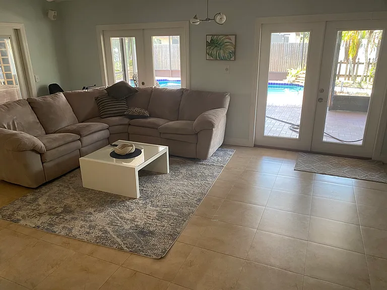 1500 Crest Dr — Photo 8