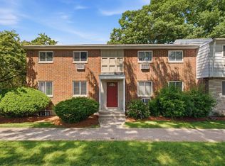 18 Wilson Dr #18, Framingham, MA 01702
