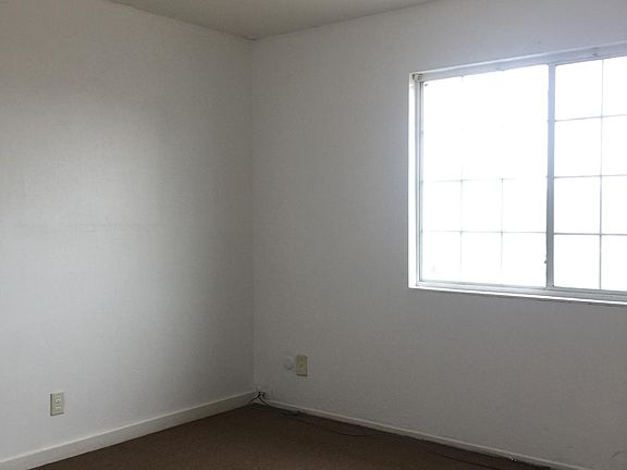 5th image of 501 2nd St #3