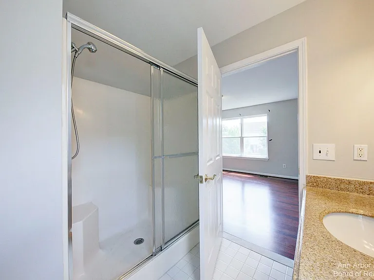 3127 Dunwoodie Rd #38 — Photo 32