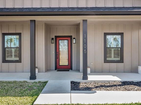 3rd image of 1105 Cc Rd