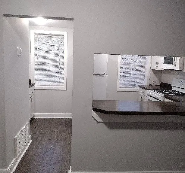 1731 Maryland Ave — Photo 2