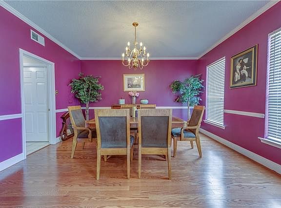3rd image of 235 Goldenwood Dr