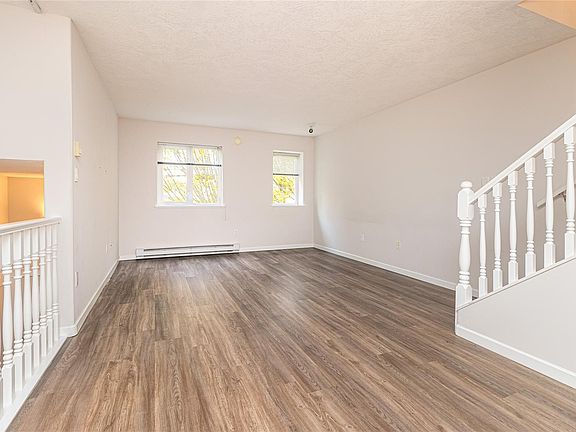 2nd image of 1043 Caledonia Ave #13