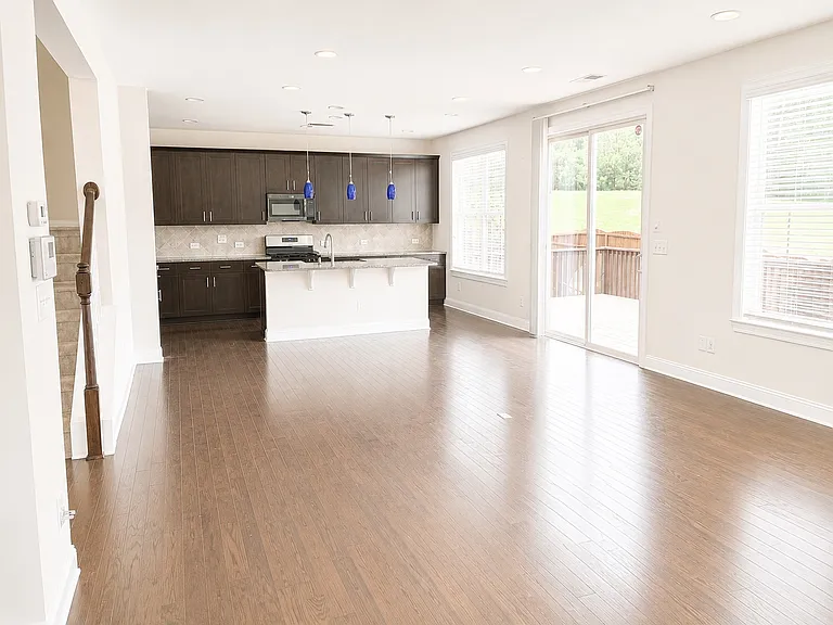 1608 Fairbanks Rd — Photo 9
