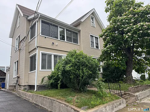 11 Betts Pl Photo 1