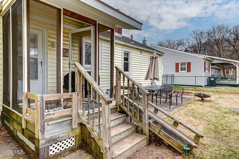 5th image of 1017 Theodore Road