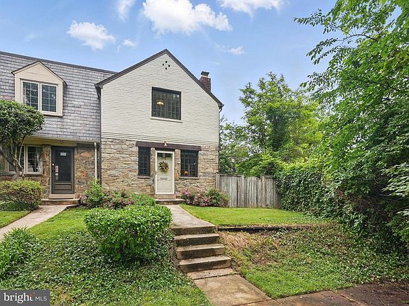 3rd image of 711 Avon Pl