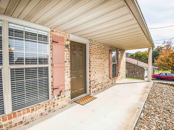 4th image of 7445 Lyle Bend Ln