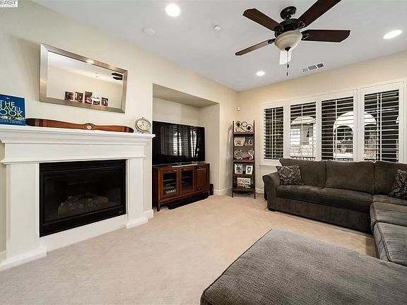 3rd image of 530 Heligan Ln Unit 4