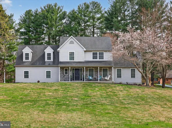 113 Rocky Glen Rd, Oxford, PA 19363