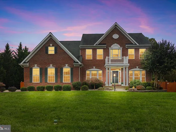 1001 Agricopia Dr, La Plata, MD 20646