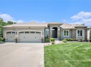 4512 NE Parks Summit Ter, Lees Summit, MO 64064
