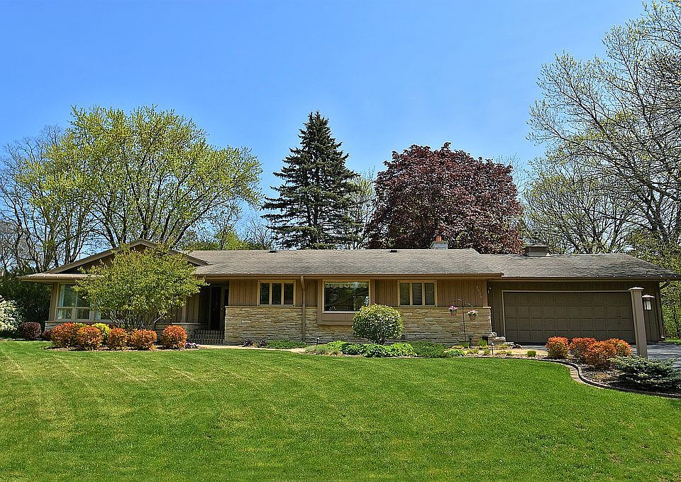 1st image of 2059 W Fairlane Ave