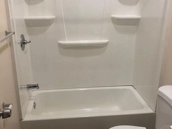 5th image of 3509 Kensington Ave Floor 1