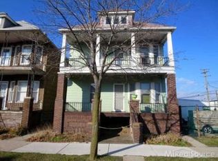 2691 Botsford St, Hamtramck, MI 48212