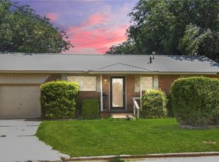 909 Hazel St, Altus, OK 73521