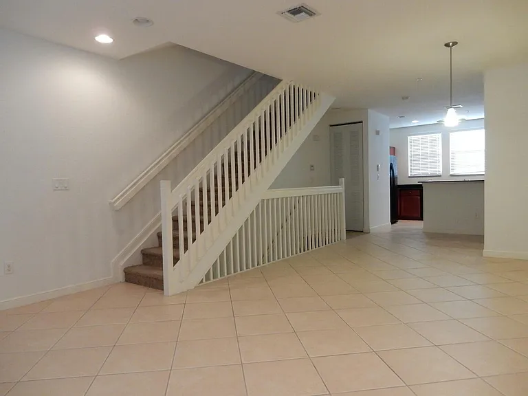 660 Amador Ln #7 — Photo 8