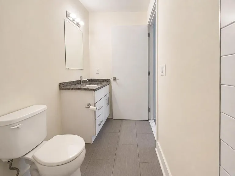2617 W Girard Ave — Photo 4