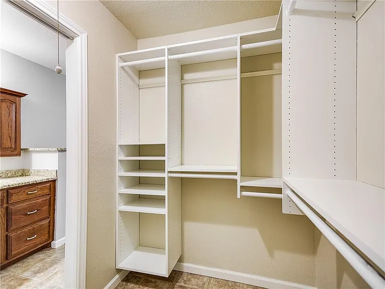 11718 Spotted Horse Dr — Photo 13