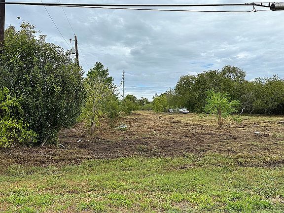 2nd image of 117 Austwell Rd