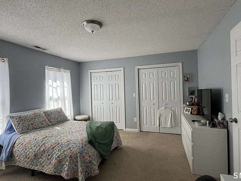 3409 Whitney Ave #6 — Photo 15