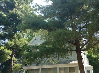 26 Oakwood St, Dorchester, MA 02124