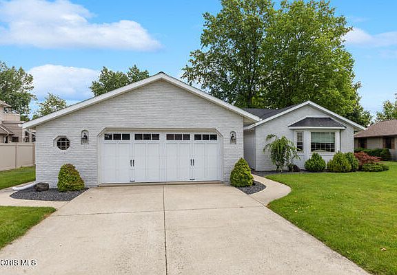 2nd image of 801 Inverness Dr