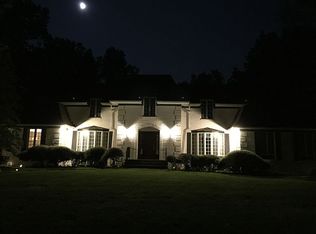 355 New Dover Rd, Colonia, NJ 07067