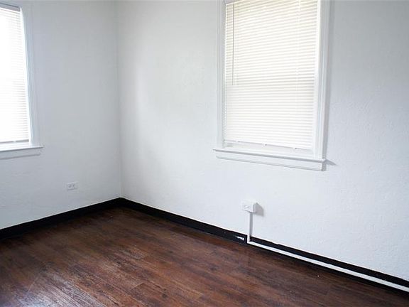 4th image of 43 Harbor Ave #44D