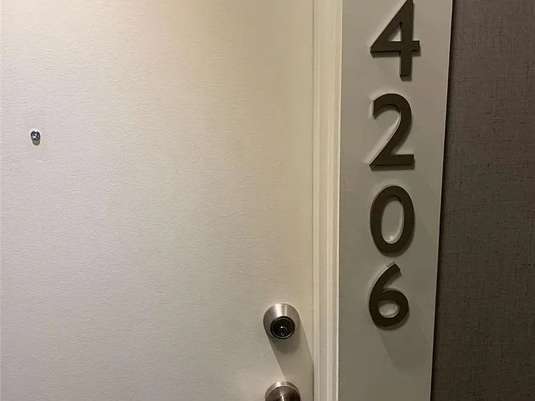 15 Grenville St #4206 — Photo 6