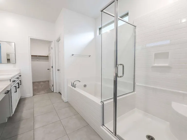 906 Sycamore Falls St — Photo 25