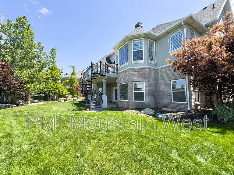 49 N Fairway Dr — Photo 76