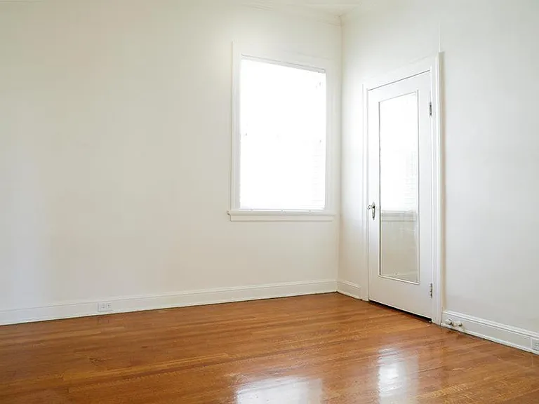 Kensington Apartments — Photo 13