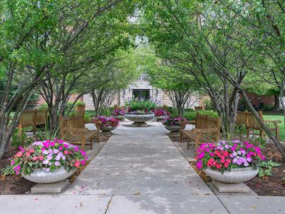 1950 Farnsworth Ln UNIT 304, Northbrook, IL, 60062