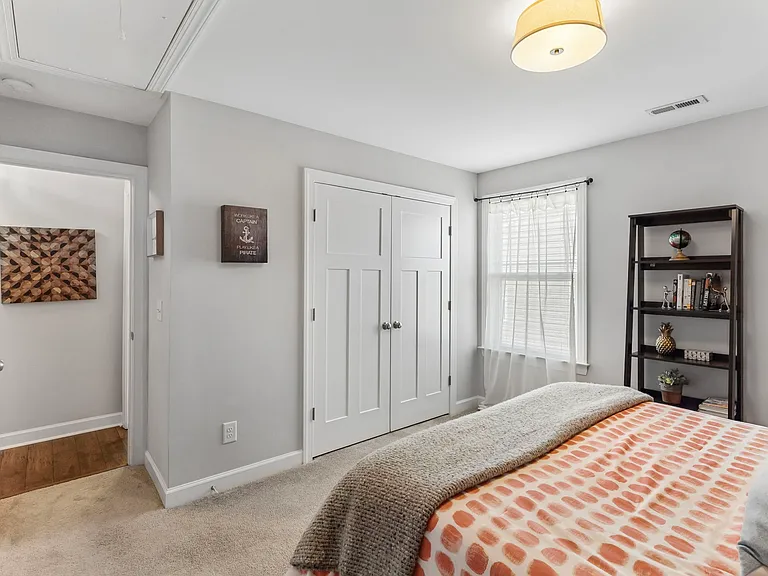 1010 Vanguard Dr — Photo 40
