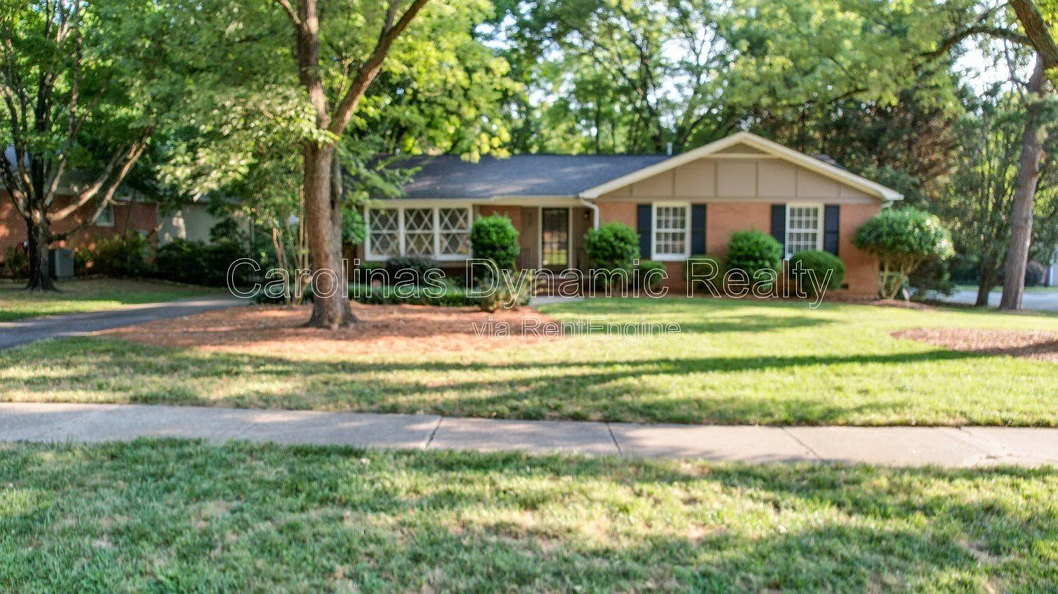 3 bed, 2.0 bath, 1604 sqft, $3,300 — Photo 2