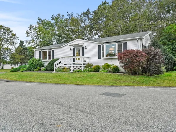 4 Horn Beam St, Rockland, MA 02370