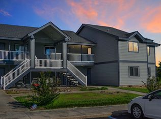 2608 Hidden Cove Dr, Moncks Corner, SC 29461