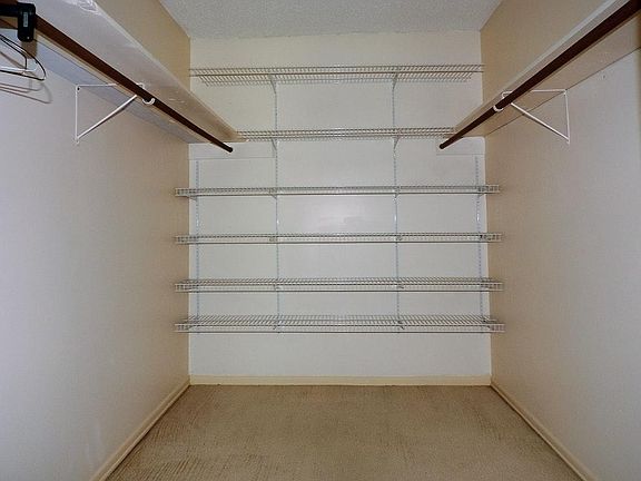 walk-in closet