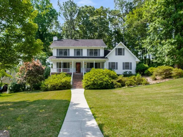 1974 Skyland Glen Dr, Snellville, GA 30078