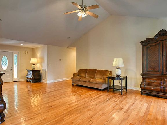 2nd image of 120 Collier Dr