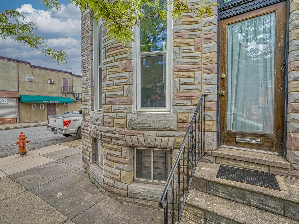 423 E Fort Ave