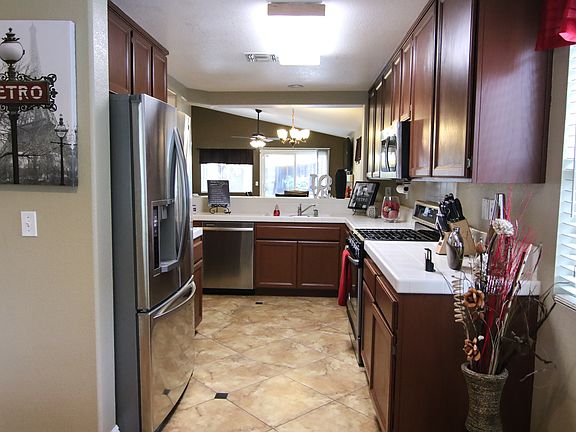 5th image of 700 Bridgestone Dr