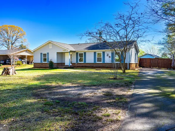 110 W Pyne Dr, Lagrange, GA 30240