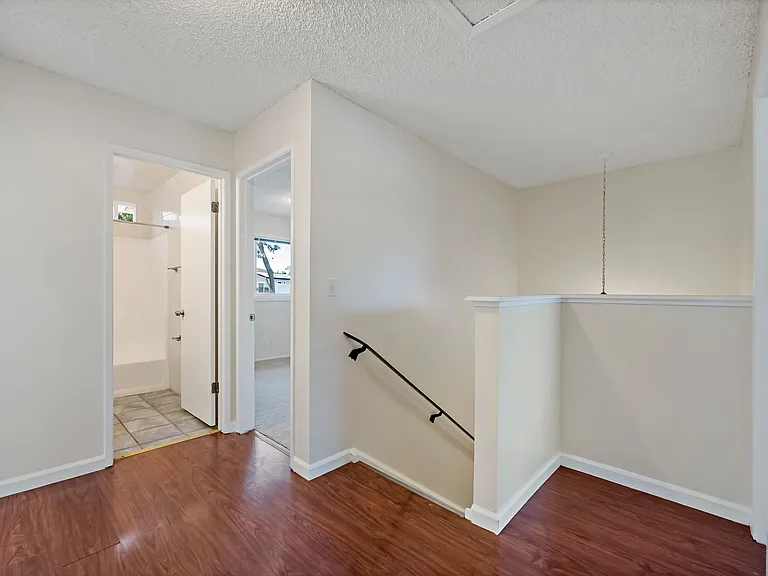 490 N 5th St — Photo 27