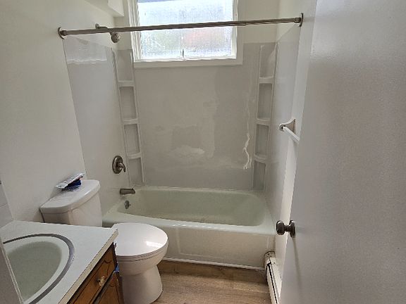 2nd image of 704 E 14th St #6