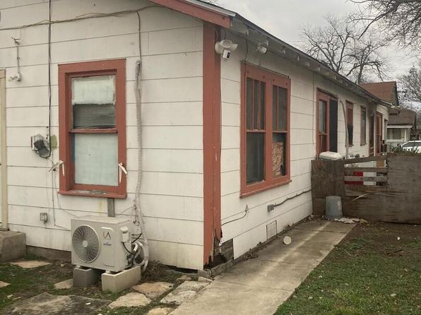 san-antonio-texas-449631724 picture